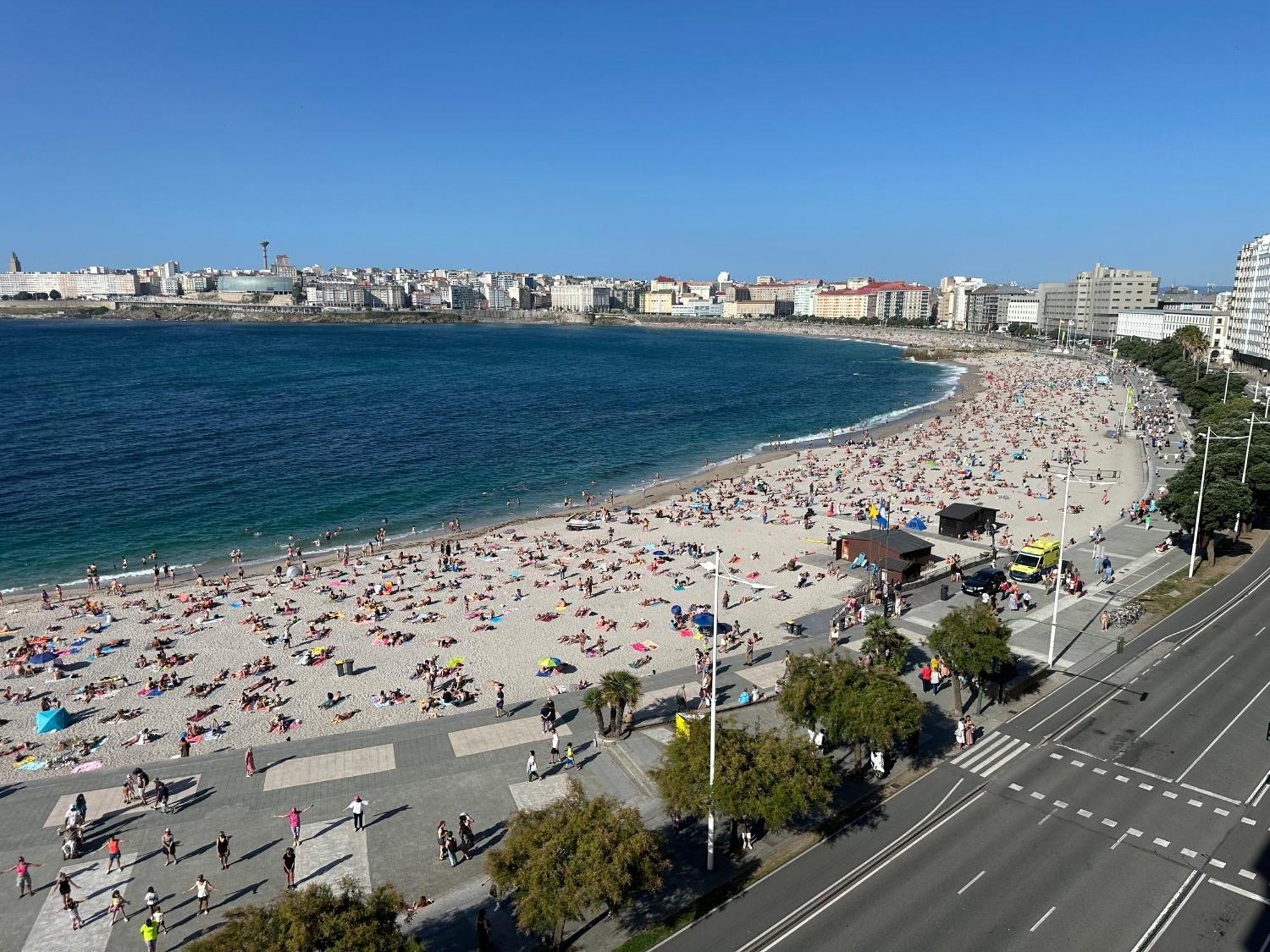 Piso Con Vistas A La Playa De Riazor Lejlighed A Coruña Eksteriør billede